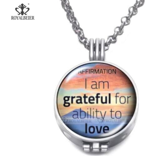 RoyalBeier 1PC Mixed Perfume Essential Oil Diffuser Aromatherapy Pendant Cage Necklace Pendant for Women Gift Jewelry DZ2037