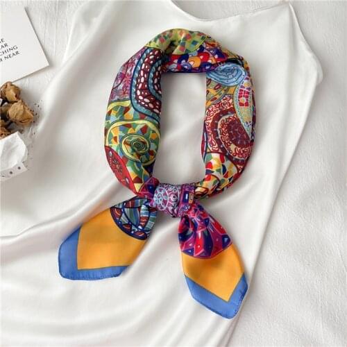 Summer Silk Square Neck Scarf Women Hairband Shawls and Wraps Bandana Designer Printed Headband Scarves Neckerchief New