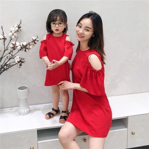 Casual Mother Daughter Family Matching Clothes Women Kids Girl Off Shoulder Beach Dresses Mom And Daughter Dress mere fille