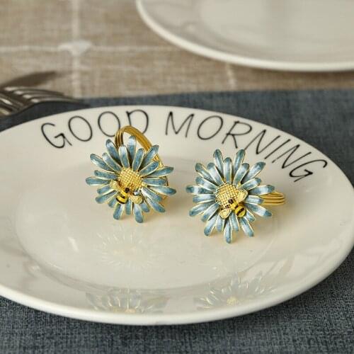 12PCS/Metal Napkin Ring Flower Bee Alloy Napkin Ring Flower Shape Napkin Ring Desktop Decoration Table Decoration