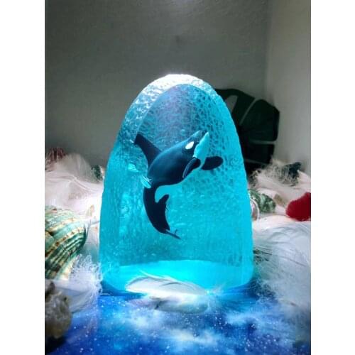 Handmade Marine Ocean Orca Whale Peak Crystal Peripheral Qi Tan Resin Decoration Car Creative Gift