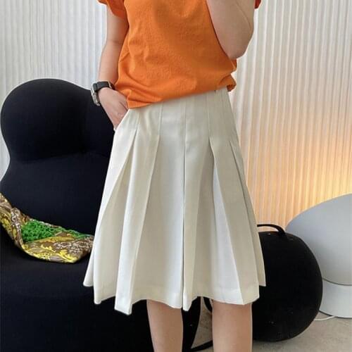 2021 New Summer Fashion Female Shorts High Quality Solid Color Loose Women Shorts Cotton Casual Elegant Ladies Shorts T215