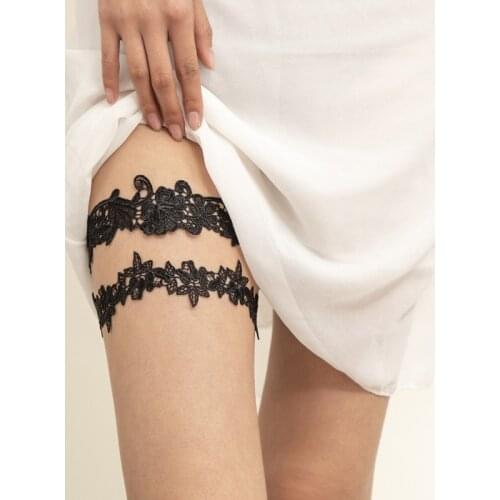 Fashion Sexy Nightclub Hollow Out Bud Silk Lace Leg Chain For Women Simple Elastic Sweet Cool Body Chain Jewelry Accessories