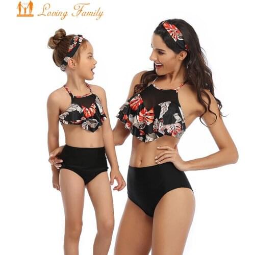 Mother Daughter Clothes Women Girl Swimsuit Men Boy Beach Shorts Family Matching Swimwear 2020 Summer Bikinis Dad Son Beachwear
