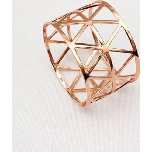 10pcs/lot Hot Selling Simple Napkin Button Metal Napkin Ring Christmas Day Party Table Decoration Napkin Ring