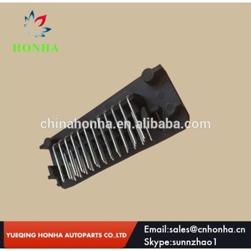 35 poles male sealed Tyco Ampseal series automobile electrical connector 776163-1