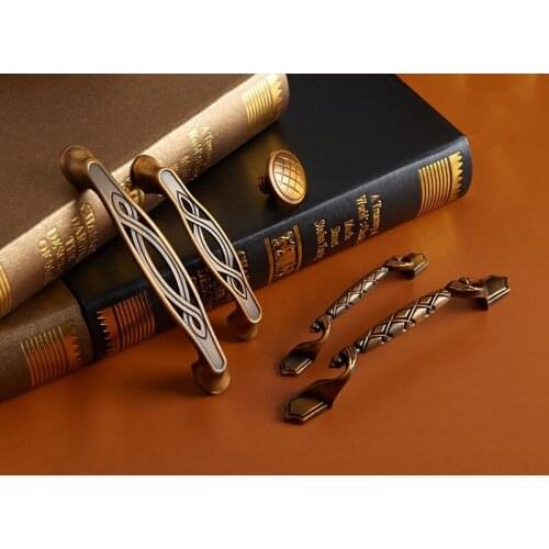 2 pcs Antique Brass Dresser Handles Knobs Drawer Pulls Handles Rustic Kitchen Cabinet Hardware Handle Pull Knobs 96mm 128mm