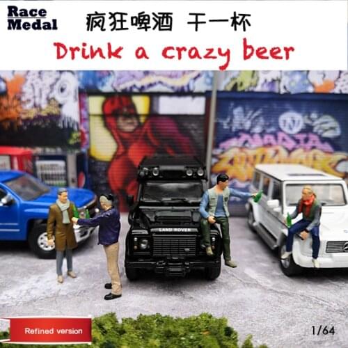 RaceMedal 1:64 scale figures diorama drink crazy beer party model 1/64collect