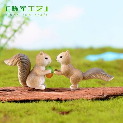 1pc Lovely Squirrel Family Model Cartoon Animal Figurine Dollhouse Cake Home Decor Miniature Fairy Garden Decoration