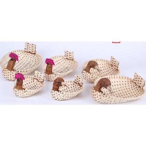 Bamboo weaving chickens and ducks creative animal shape dessert bread basket fruit cosmetics storage basket