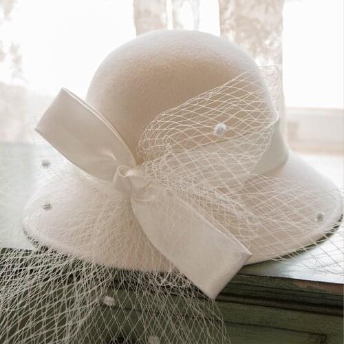 FS New White Dome Hat With Veils Bowknot Wool Felt Fedoras Caps Hats For Women Banquet Wedding Church Hats Lady Derby Cloche Cap