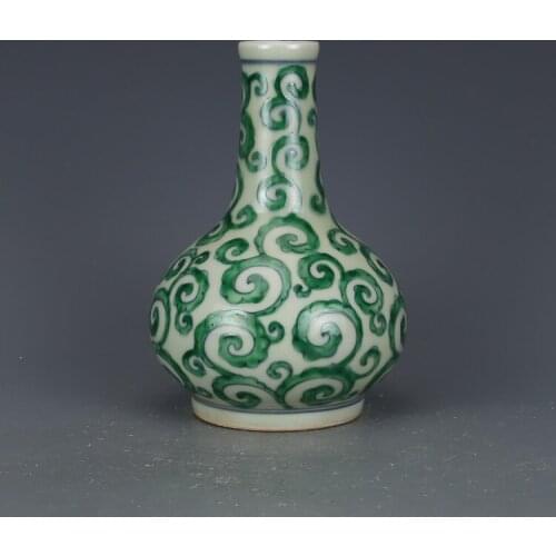 Ming Dynasty Chenghua Year Mark Green Scroll Grass Pattern Gallbladder Vase Antique Porcelain Ming And Qing Dynasty Ornaments