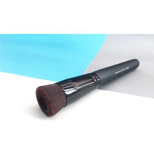 Bdbeauty Perfecting Face Foundation Brush - Uniquely Concave Design Full Coverage Foundation Brush