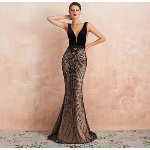 2019 Sexy Sleeves Black Lace Evening Dress V Neckline Backless Floor Length Long Formal Prom Party Dresses