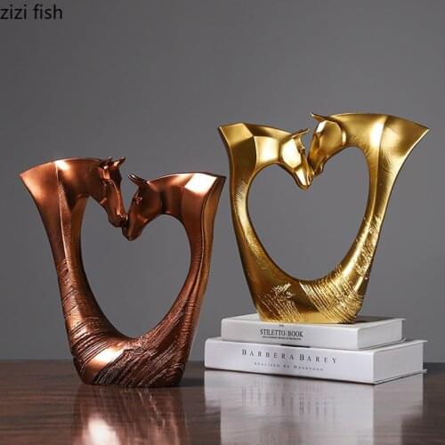 Golden Horse Head Desk Decorative Abstract Animal Statue Ornaments Resin Crafts Sculpture Home Decoration Accessories Modern