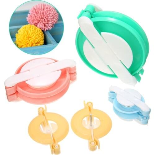 4Pcs/set Pompon Maker Kit DIY Fluff Ball Weaver Needle Craft Knitting Tool DIY Sewing Accessories Different Sizes