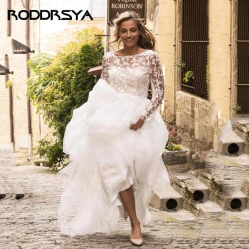 RODDRSYA Boho Wedding Dress Long Sleeves Lace Appliques Tull Beach Bridal Gowns Sexy Backless