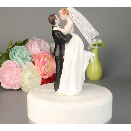 Sweet Wedding Bride and Groom Resin Couples Dolls for Cake Topper Decoration Supplies Wedding Favor Cake Top