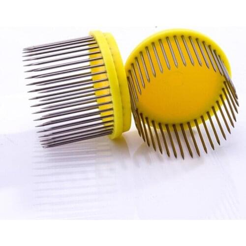 Beekeeping Equipment Queen isolation cap cage For isolating and keeping the queen safe on the comb Needle Type Queen Bee Cage