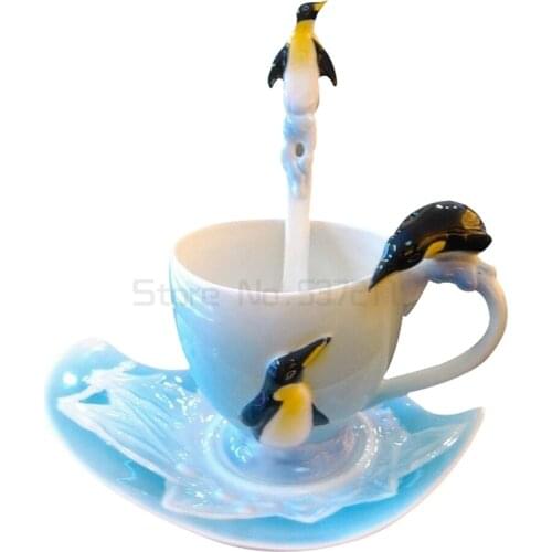 Creative Banana Coffee Cups With Saucer Tea Milk Cup Set with spoon Color Enamel Ceramic Drinkware European Style Office Gifts