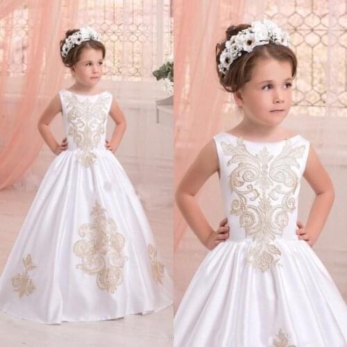 Elegant Vintage White First Communion Dresses for Girls Gold Appliques Ball Gown Flower Girl Dresses for Weddings Custom