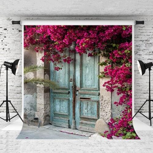 VinylBDS Wedding Photography Backdrops Red Flowers Blue Door Backdrops Retro Style Printed Photography Backdrops