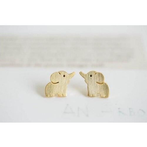 Fashion Put up the nose of elephant stud earrings
