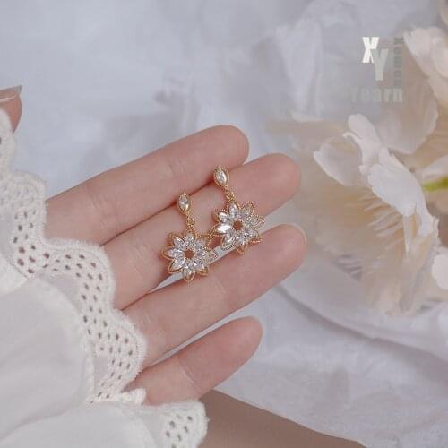 Elegant Shining Zircon Sunflower Pendant Gold Drop Earrings For Woman Luxury Accessories For Korean Fashion Jewelry Party Girls