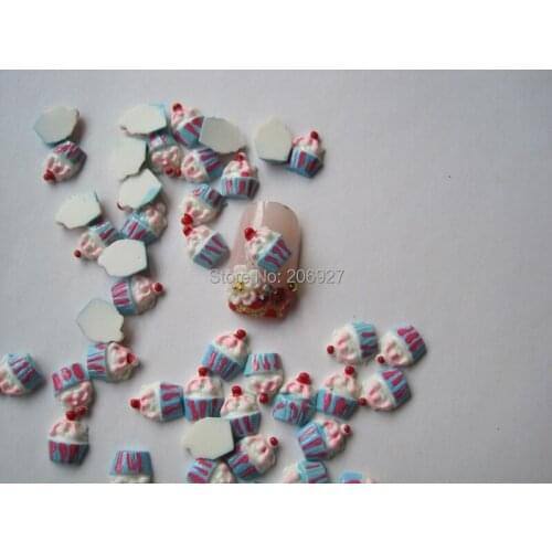 RC73-4 30pcs Cute Cupcake Shape Nail Resin Decoration Outlooking