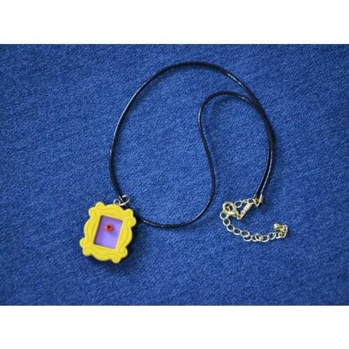 TV Series Friends Resin Monicas Door Necklace Women Collectible Frame Pendant Chains Necklaces Charms Pendant Jewelry
