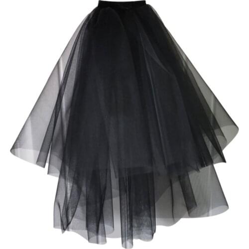 2021 New Womens Layered Black Tulle Short Wedding Veil with Comb Halloween Cosplay Costume Bridal Party Hair Accessories Props