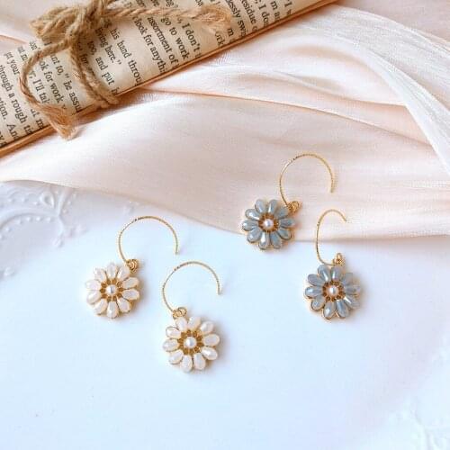 Drop Earrings for Women Fashionable Glass Crystal Earrings Delicate Flower Round Earrings Jewelry Accessories Wholesale