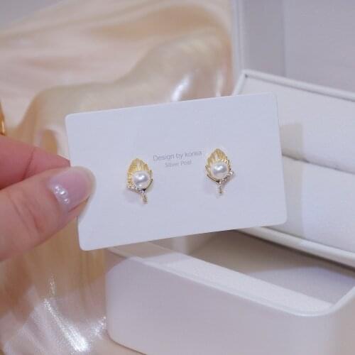 14k Real Gold New Design Exquisite Micro Inlaid Zircon Temperament Small Leaves Super Beautiful Earrings Ladies Party Jewelry