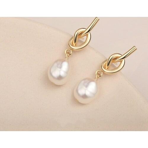 Natural Baroque Pearl Dangle Earrings for Women Vintage Unique Knot Design Irregular Pearl Drop Earrings Modern Fashion Jewelry