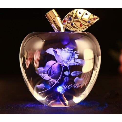 Modern 3D Crystal Paperweights Glaze for Apple Figurine Ornaments Crystal Laser Engraved Crafts Office Desktop Decor