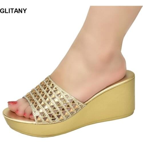 Latest Rhinestone Female Soft Platform Leather Sandals Italian Women Wedding Shoes Decorated with Rhinestone Wedges Lady Pumps