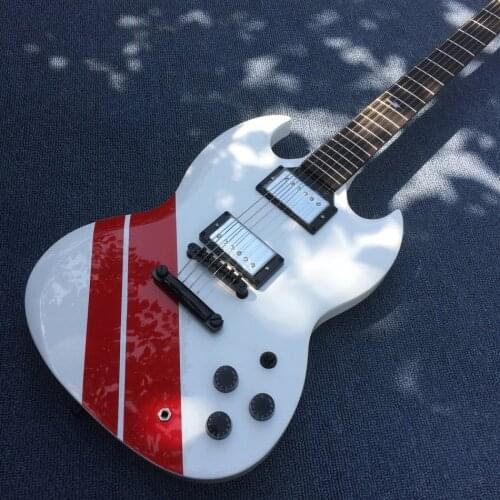 Free delivery, customized high quality electric guitar, rosewood fingerboard White Guitar，Black hardware