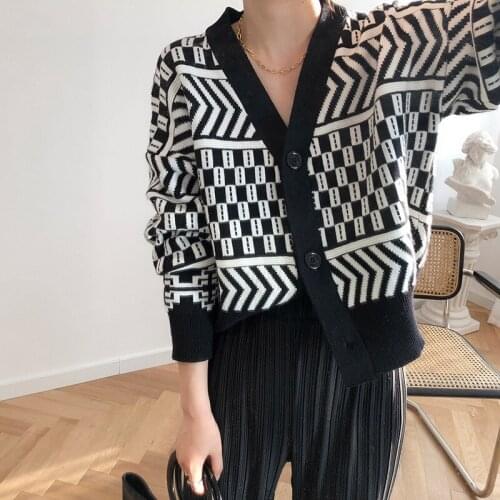 2020 Spring Cardigans Knitted Single Button Long Sleeve V-Neck Sweater Black White Striped Women Clothes