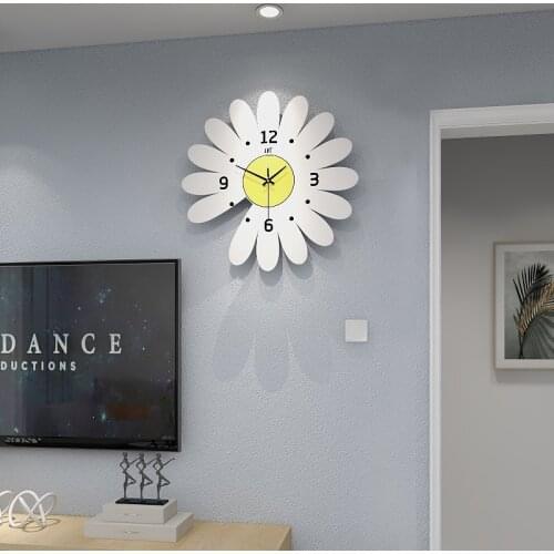 Little Daisy Net Red Wall Clock Creative Simple Home European Style Home Living Room Corridor Decoration Personality