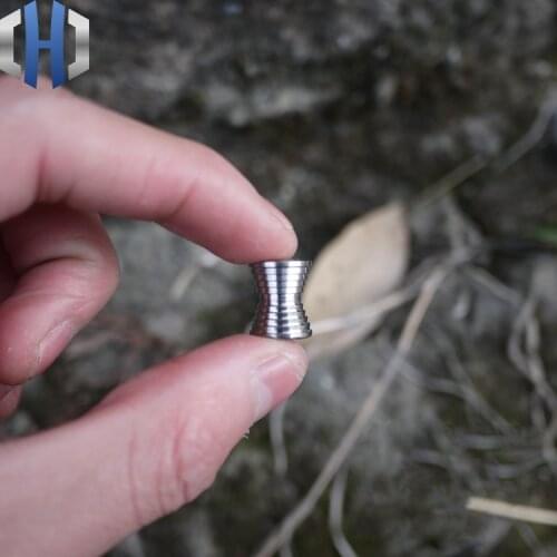 Horn Titanium alloy TC4 Knife Beads Fall Key Strap Pendant Rope Pendant Flashlight EDC