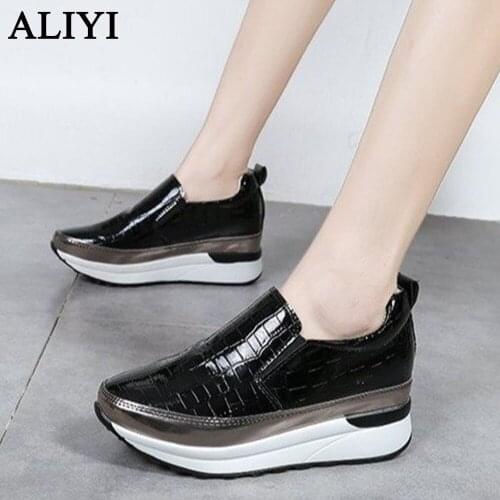 New Vulcanized Shoes Women 2021 Spring Autumn Fashion Pointed Toe Slip On Ladies Casual Sneakers 35-43 Large-Sized Female Shoes