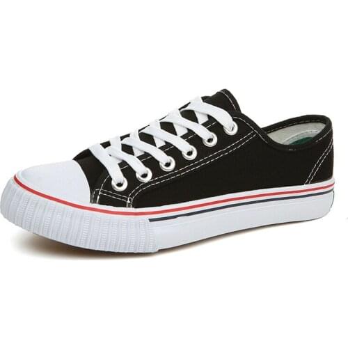 Skateboarding Shoes Mode Travel Couple Of Classic Canvas Shoes Man Flat Wholesale Boy Skate Shoes Korean Students Male