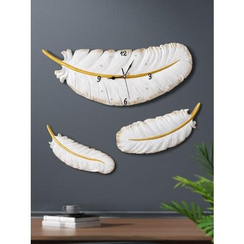 Modern Creative Resin Feather Wall Clock Wall Hanging Crafts Decoration Home Livingroom Sofa TV Background Wall Mural Ornaments