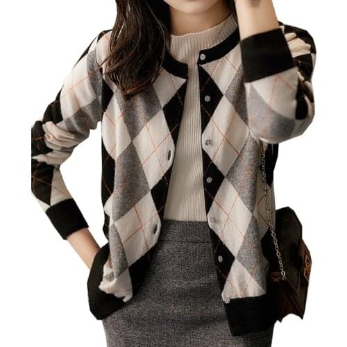 LJSXLS Korean Style Top O Neck Plaid Long Sleeve Women Knitted Sweater 2021 Autumn Winter Vintage Clothes Button Cardigan Mujer