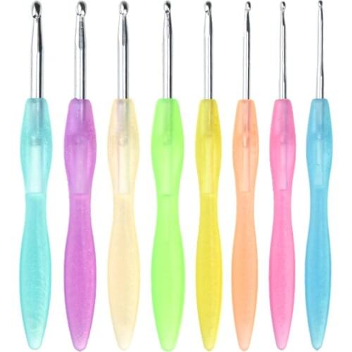 8 Sizes Crochet Hooks Set 2.5mm-6mm Ergonomic Crochet Hooks DIY Candy Color Weave Crochet Hook Knitting Needle Tool