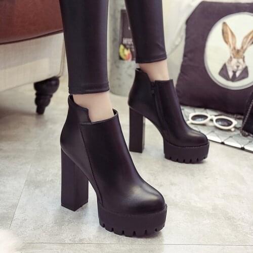 2018Fashion Boots Women Martin High Quality Women Boots Platform Shoes Woman Thick with Ankle Boots Soft yuj35