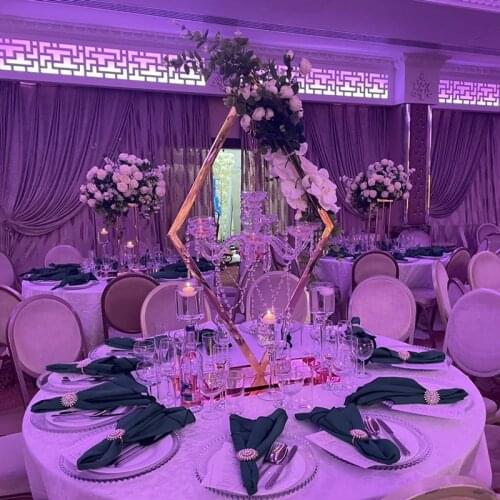 Metal Candelabra Acrylic Candle Holders Wedding Table Centerpieces Flower Stands Vases Road Lead Party Decoration IM810