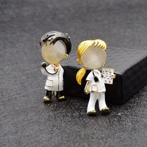 Fashion Cute Women Men Opal Enamel Doctor Nurse Brooches Creative Metal Pins Gifts For Medical Personnel Jewelry