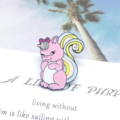 XEDZ Cartoon Squirrel Metal Enamel Brooch Powder Shiny Tail Cute Bow Hairpin Backpack Badge Lapel Brooch Fun Animal Jewelry Gift