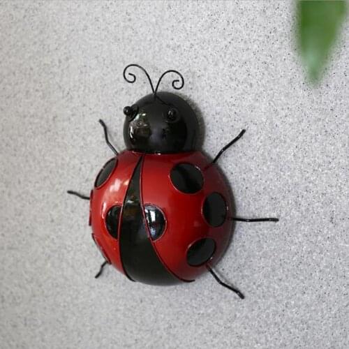 10cm Metal Ladybug Fence Hanger Wall Hanging Outdoor Garden Decorative Figurine